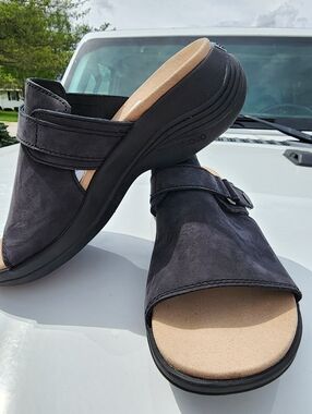 KURU Coda Aika Black Leather Clog Slip On Sandal